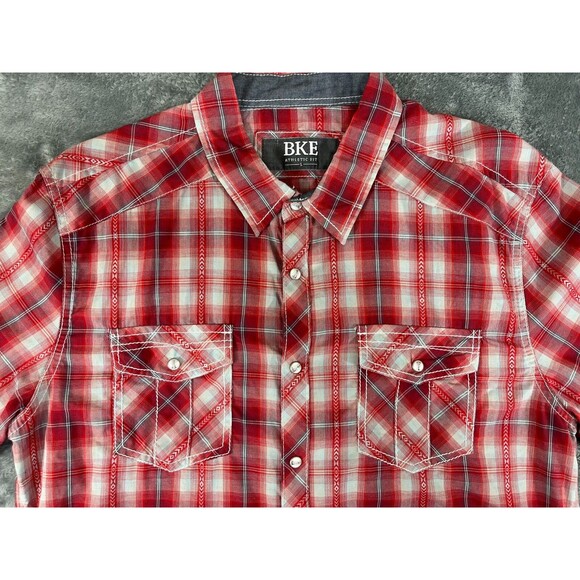 BKE Men's Large Pearl Snap Red Plaid Long Sleeve Casual Shirt Athletic Fit - Picture 2 of 11
